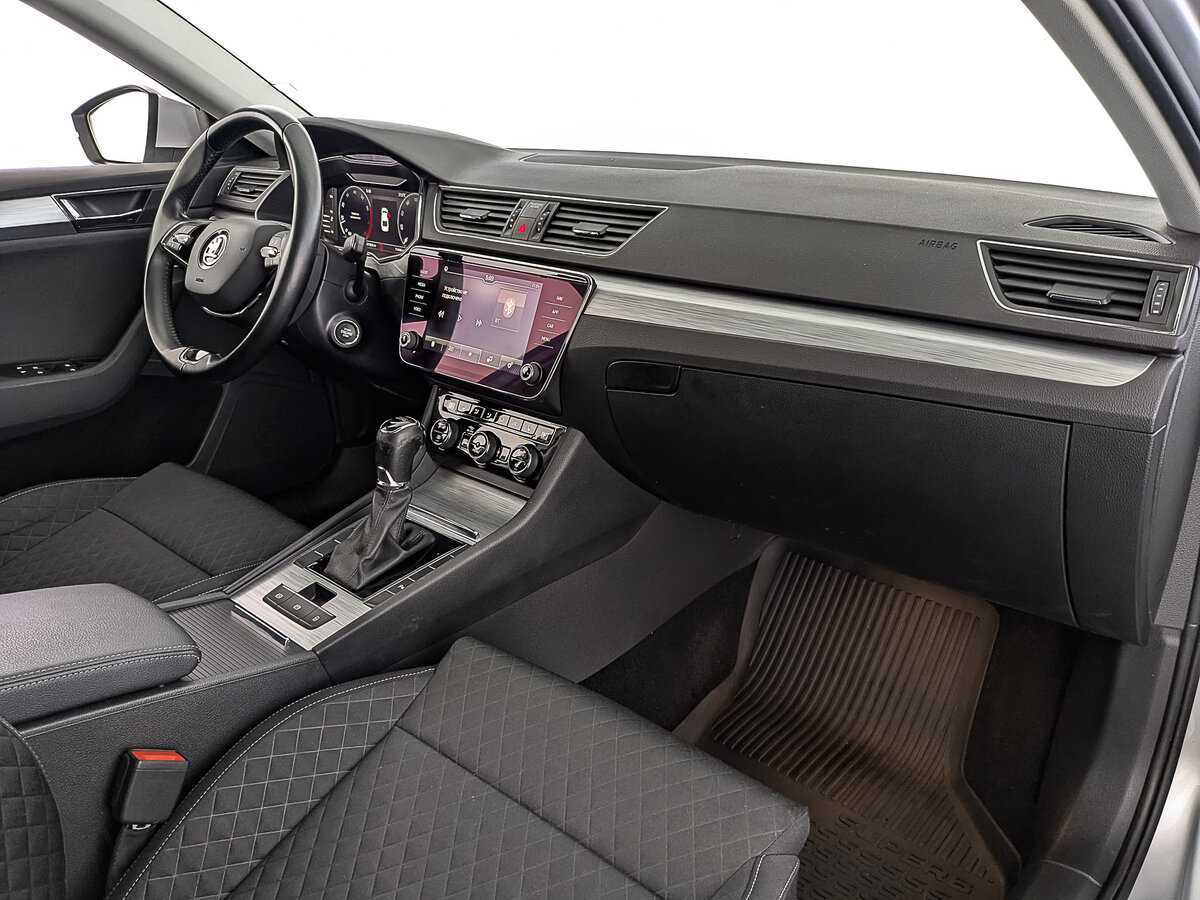 Skoda Superb с пробегом — 2021 год. Фото: #11