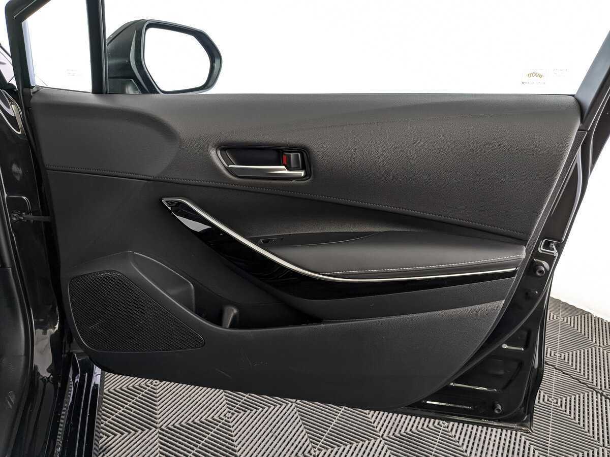 Toyota Corolla с пробегом — 2021 год. Фото: #22