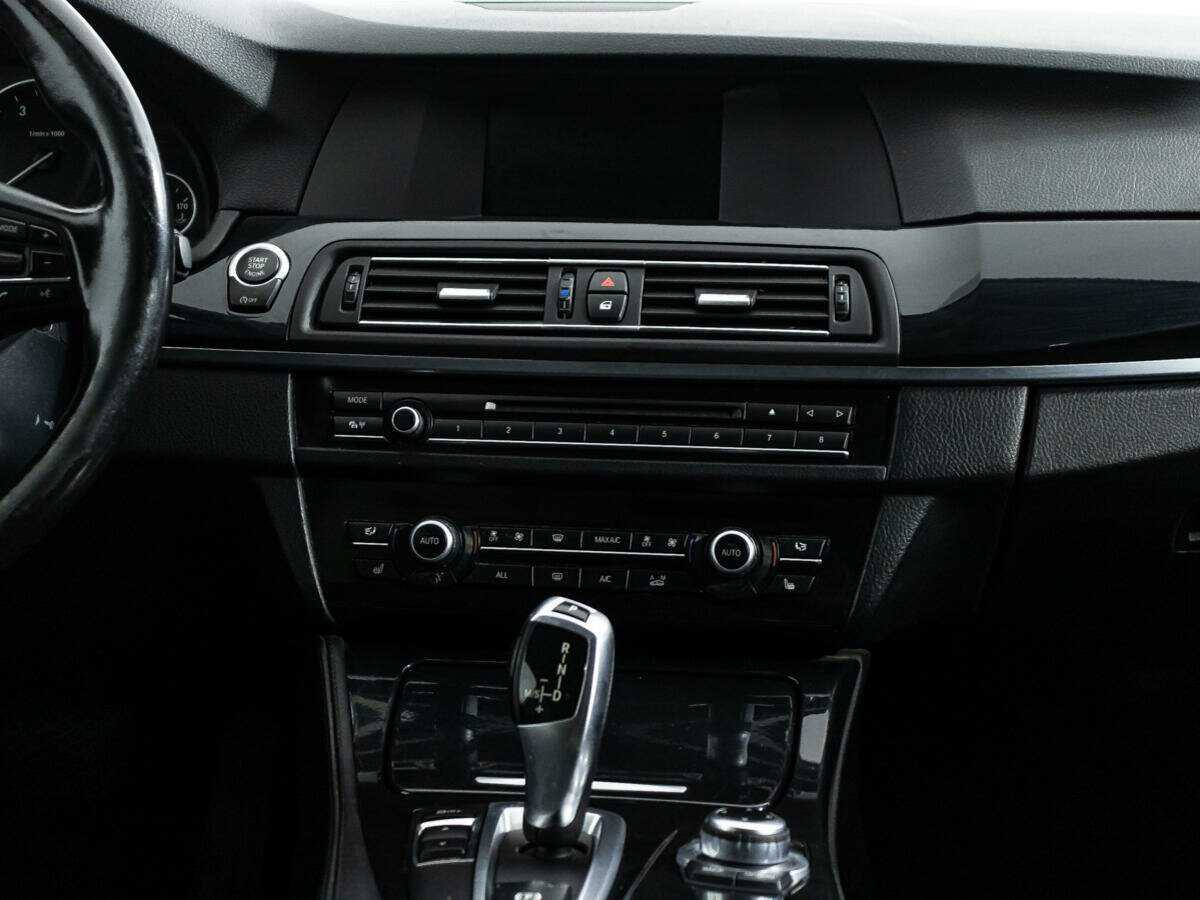 BMW 5 серии с пробегом — 2012 год. Фото: #13