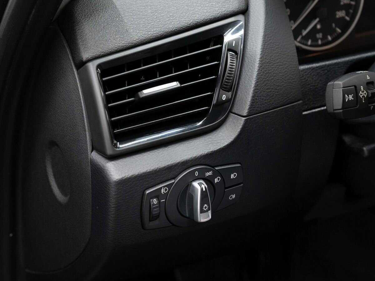 BMW X1 с пробегом — 2013 год. Фото: #18