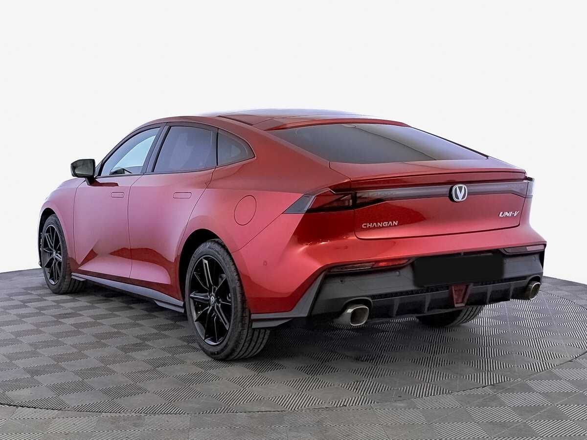 Changan UNI-V с пробегом — 2024 год. Фото: #6