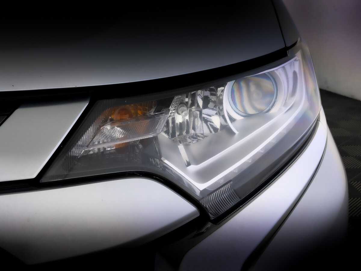 Mitsubishi Outlander с пробегом — 2019 год. Фото: #16