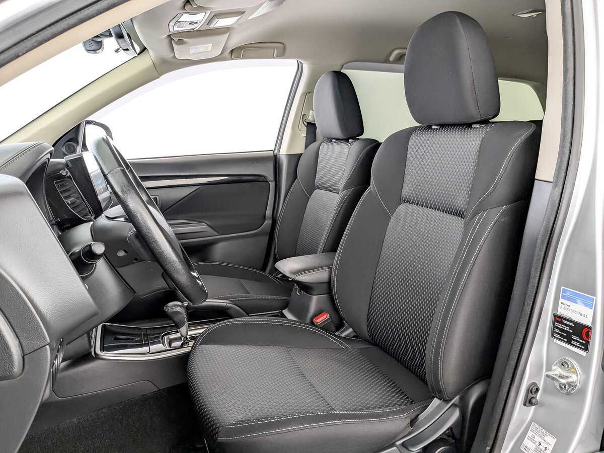 Mitsubishi Outlander с пробегом — 2019 год. Фото: #19