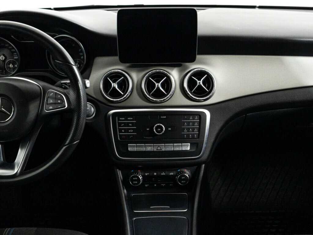 Mercedes-Benz CLA с пробегом — 2017 год. Фото: #13