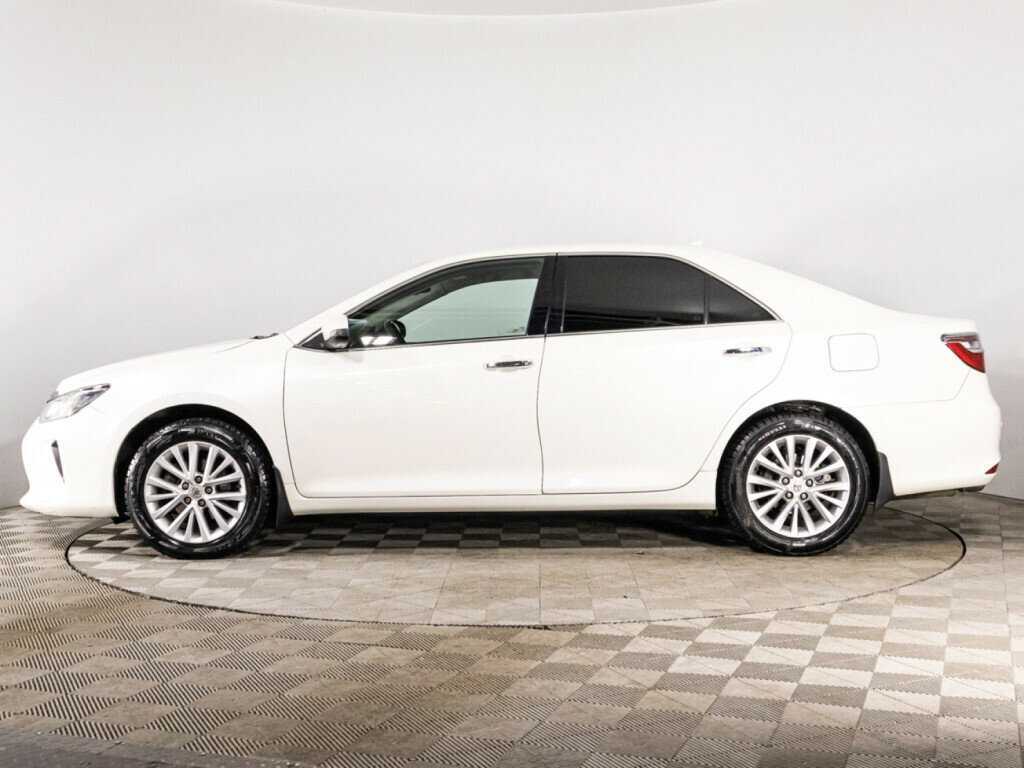 Toyota Camry с пробегом — 2015 год. Фото: #7