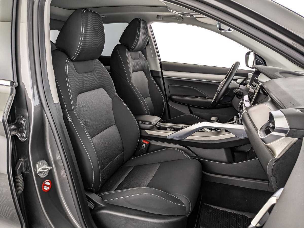 Geely Coolray с пробегом — 2023 год. Фото: #21