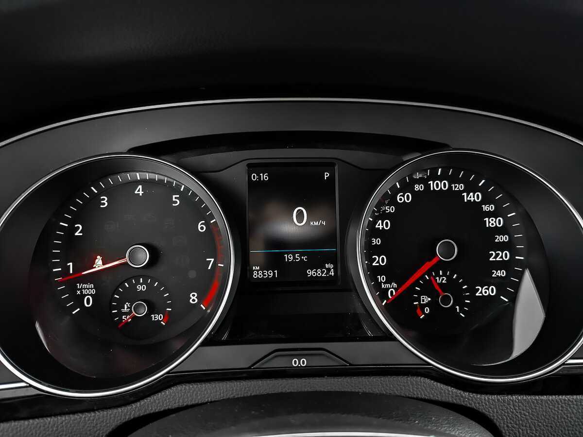 Volkswagen Passat с пробегом — 2019 год. Фото: #15