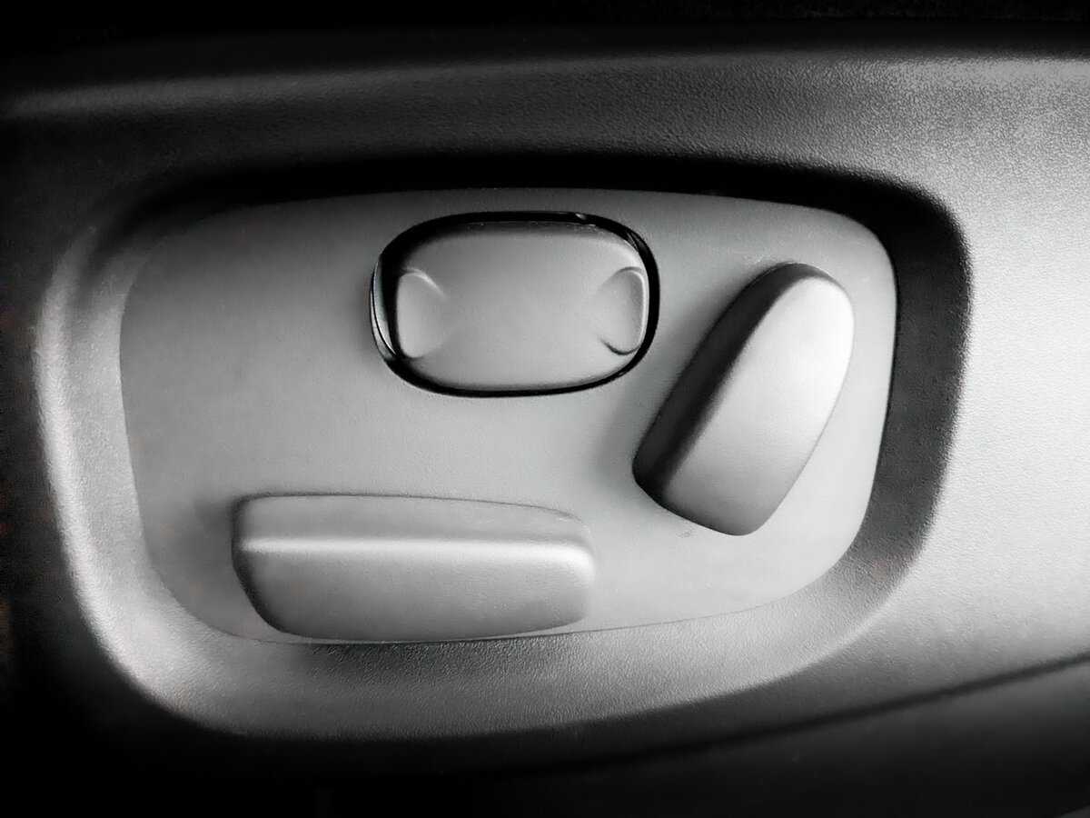 Land Rover Discovery с пробегом — 2014 год. Фото: #20