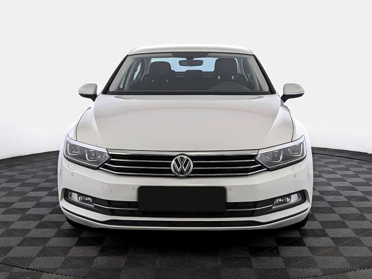 Volkswagen Passat с пробегом — 2019 год. Фото: #1