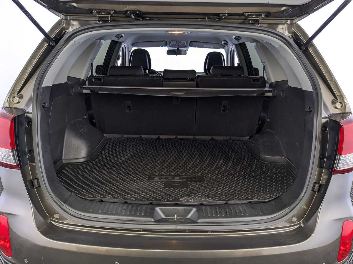 Kia Sorento с пробегом — 2016 год. Фото: #9