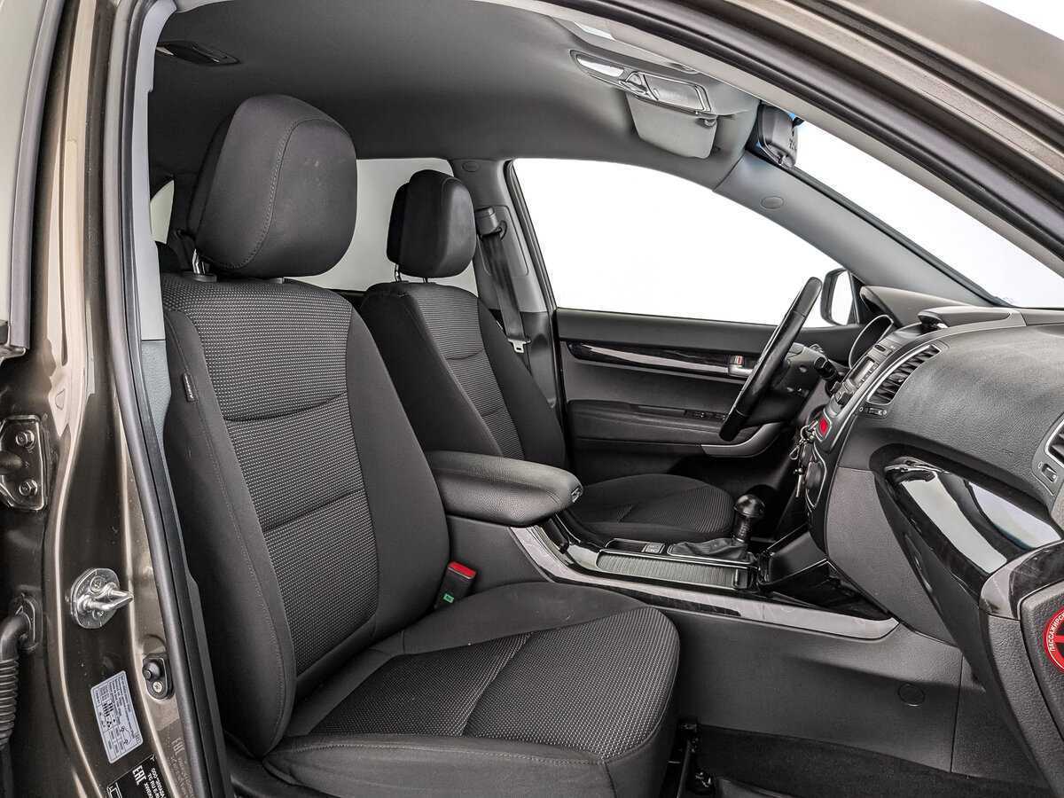 Kia Sorento с пробегом — 2016 год. Фото: #22