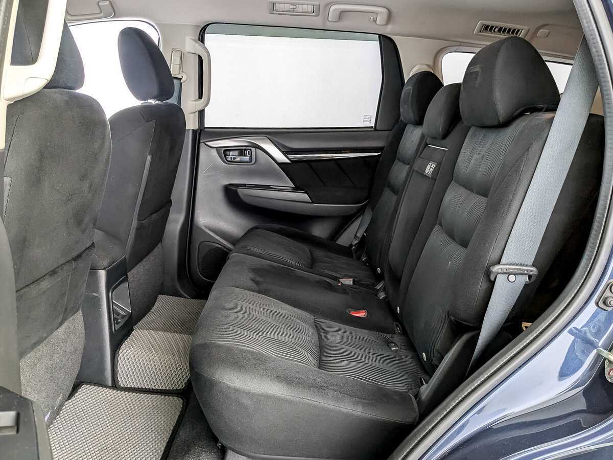 Mitsubishi Pajero Sport с пробегом — 2019 год. Фото: #9