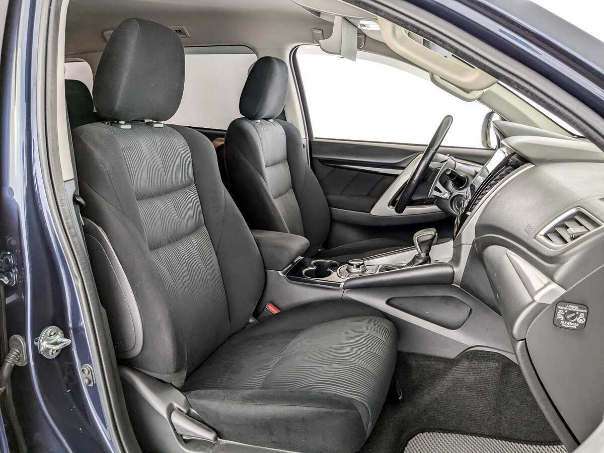 Mitsubishi Pajero Sport с пробегом — 2019 год. Фото: #20