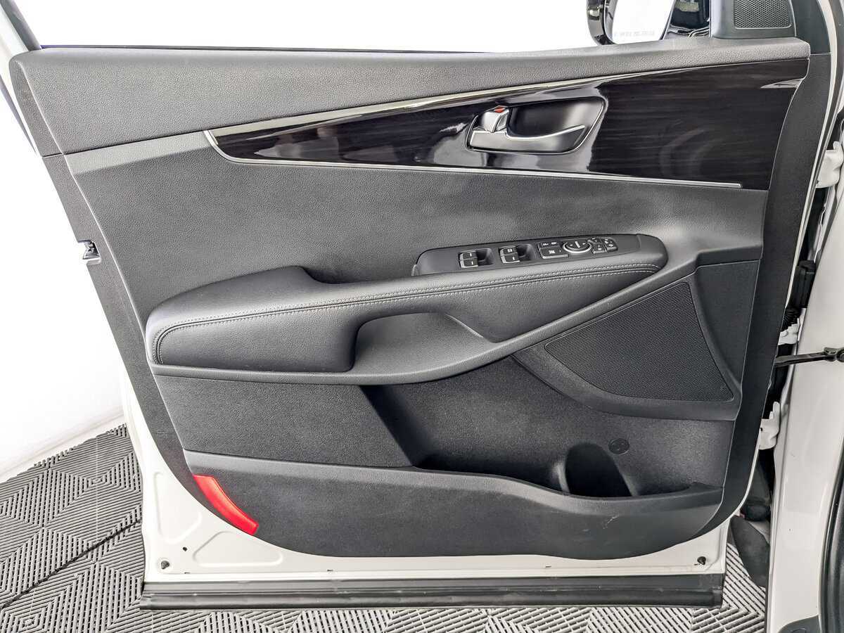 Kia Sorento с пробегом — 2019 год. Фото: #18