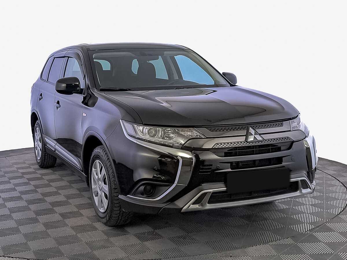 Mitsubishi Outlander с пробегом — 2021 год. Фото: #2