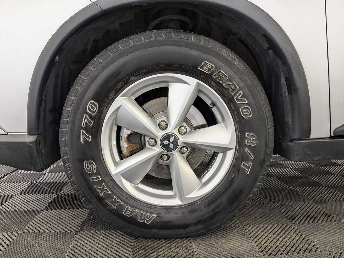 Mitsubishi Outlander с пробегом — 2019 год. Фото: #11