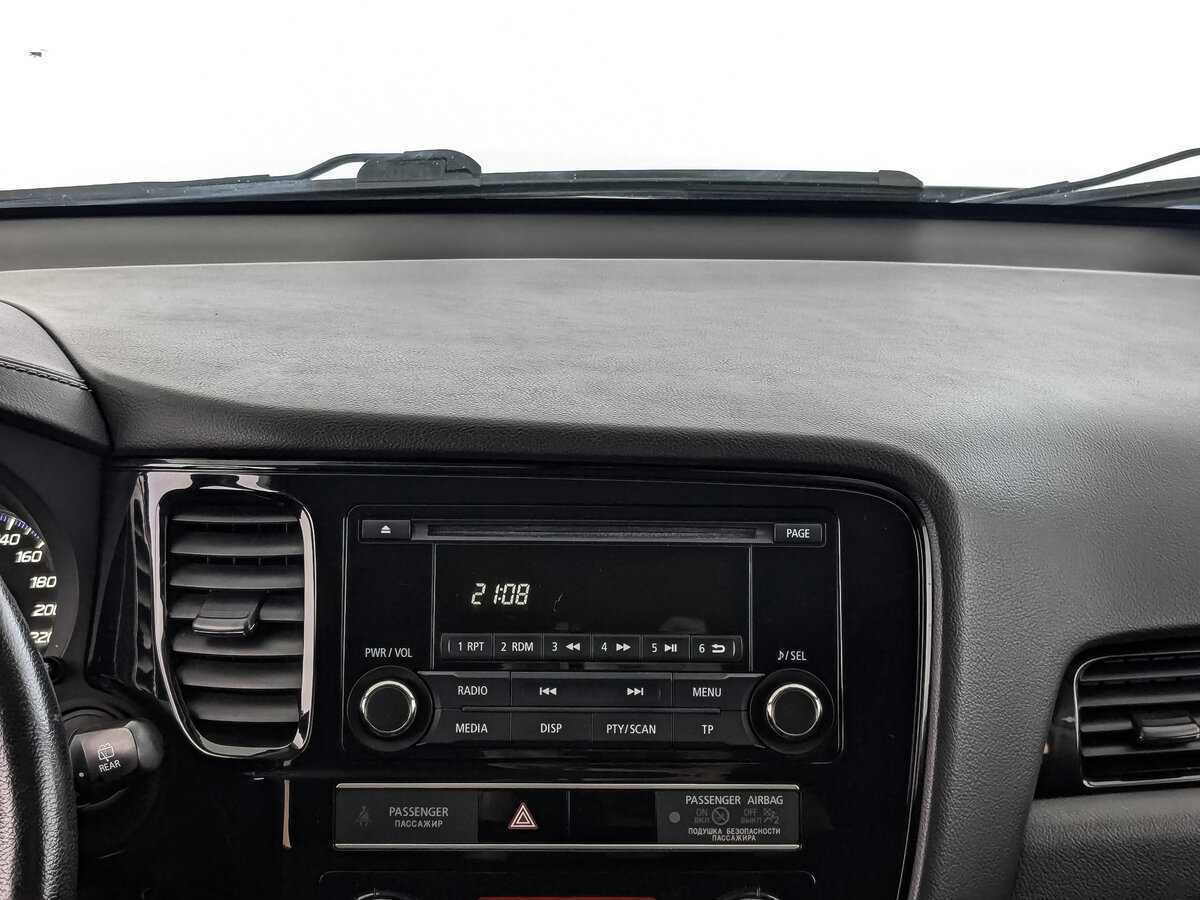 Mitsubishi Outlander с пробегом — 2019 год. Фото: #16