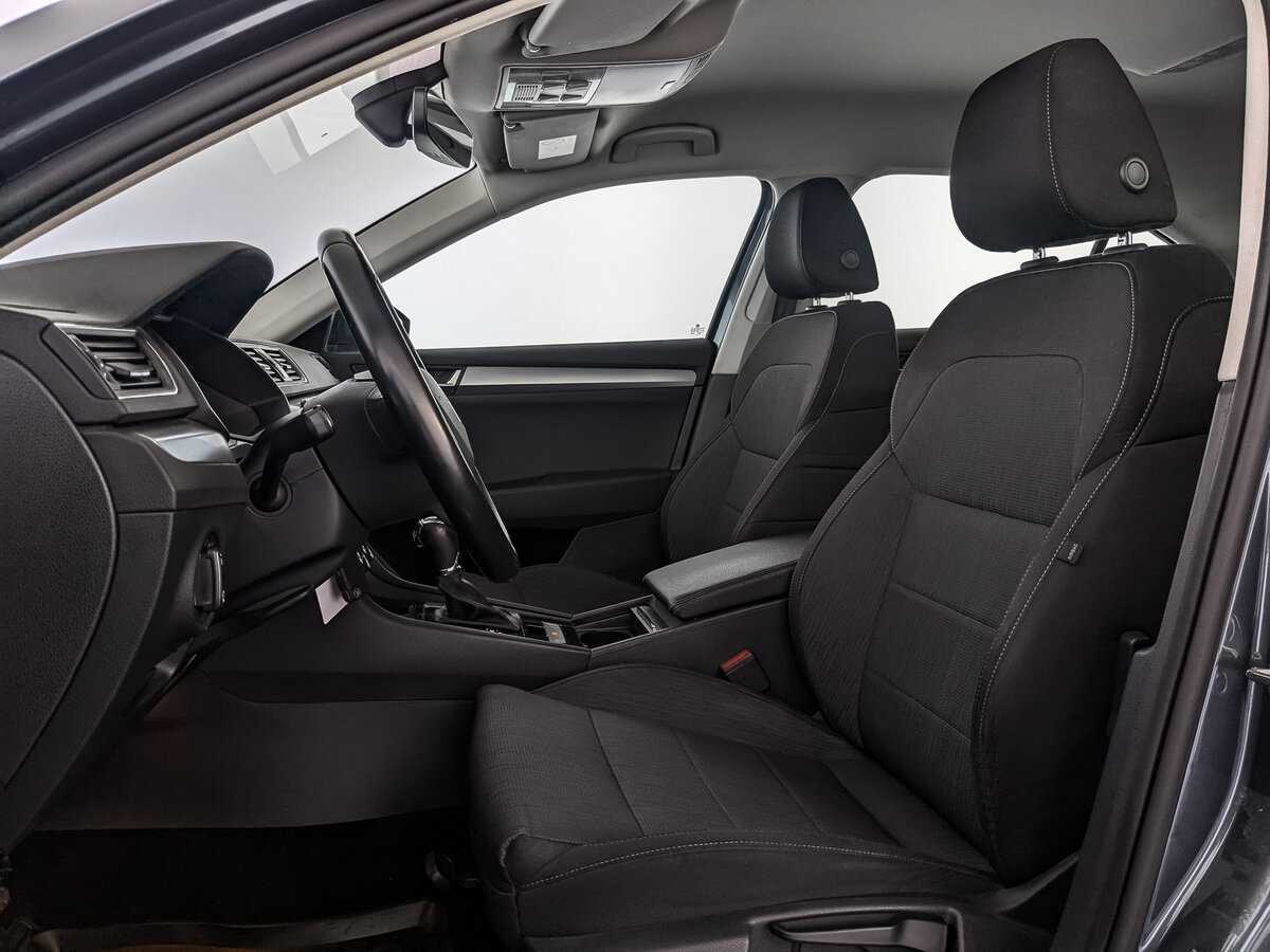 Skoda Superb с пробегом — 2019 год. Фото: #19