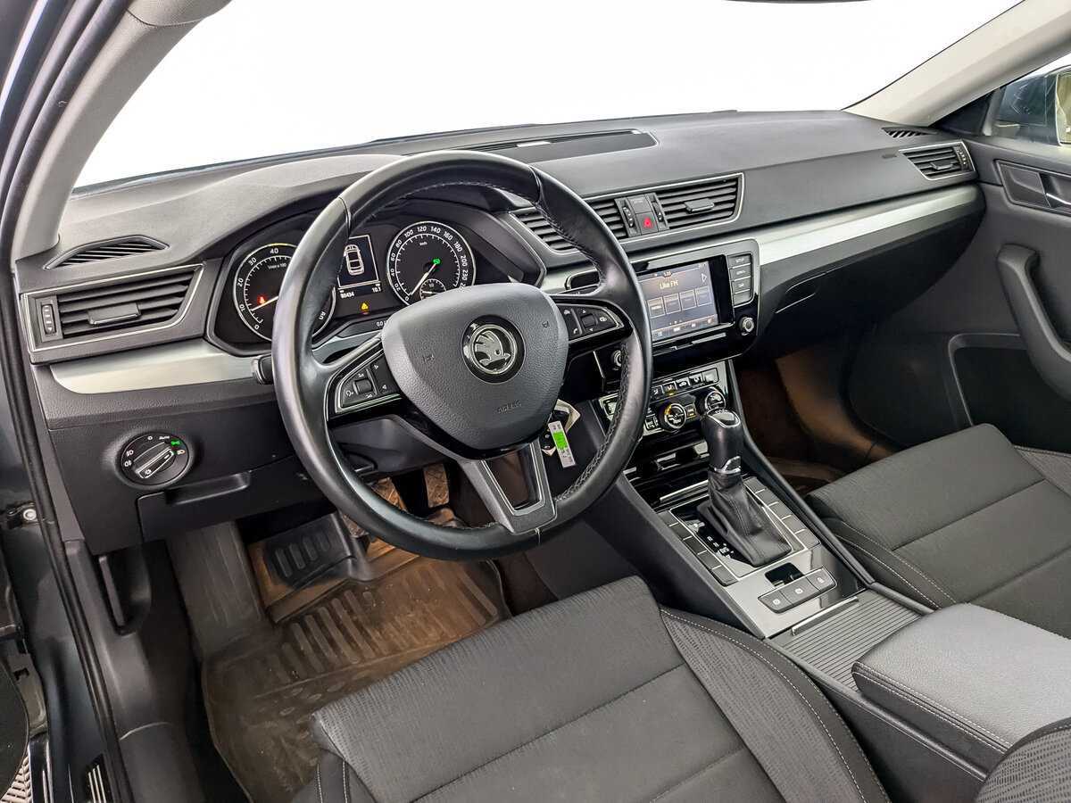 Skoda Superb с пробегом — 2018 год. Фото: #15