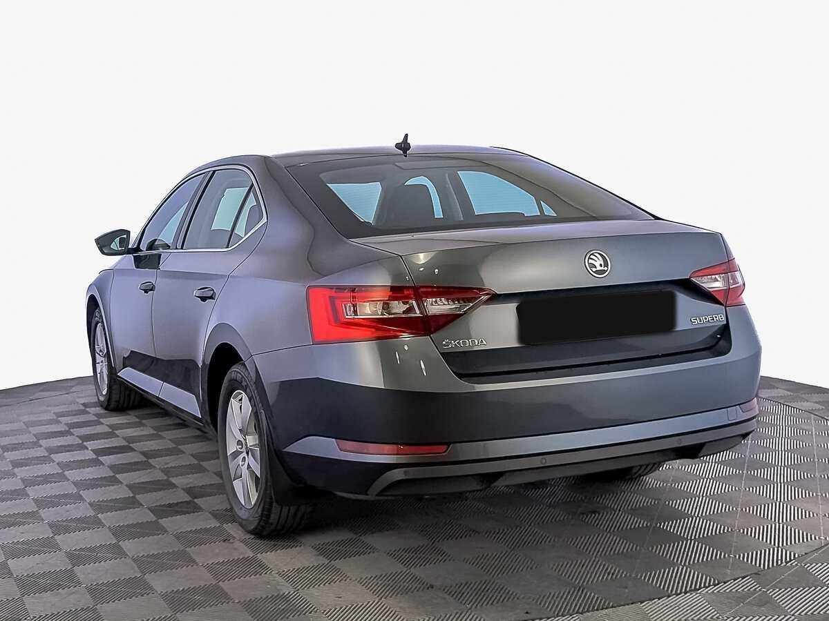 Skoda Superb с пробегом — 2019 год. Фото: #6