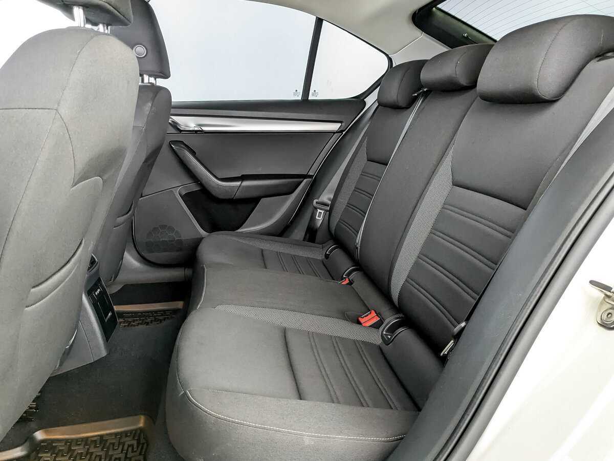 Skoda Octavia с пробегом — 2020 год. Фото: #11