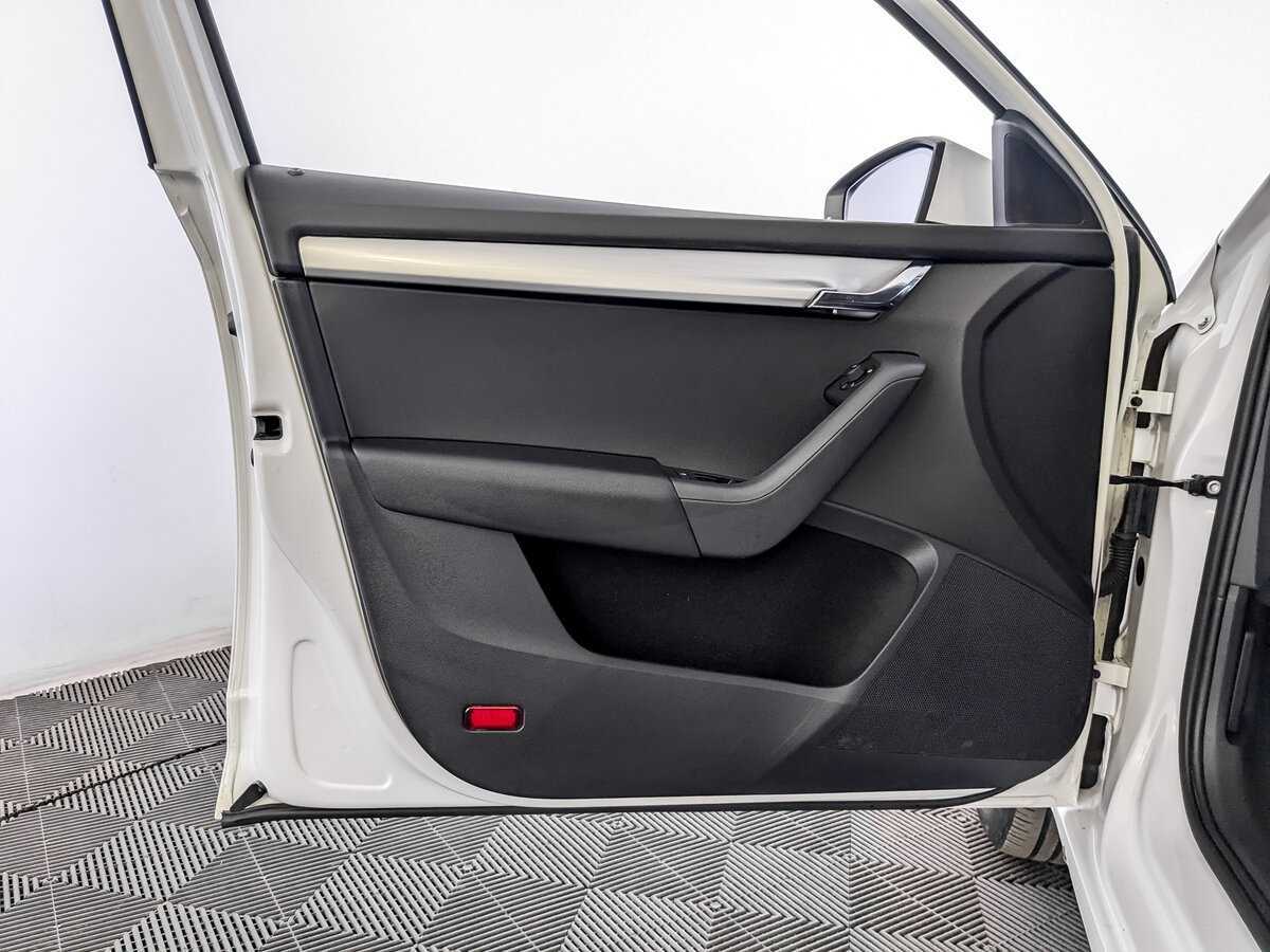 Skoda Octavia с пробегом — 2020 год. Фото: #18