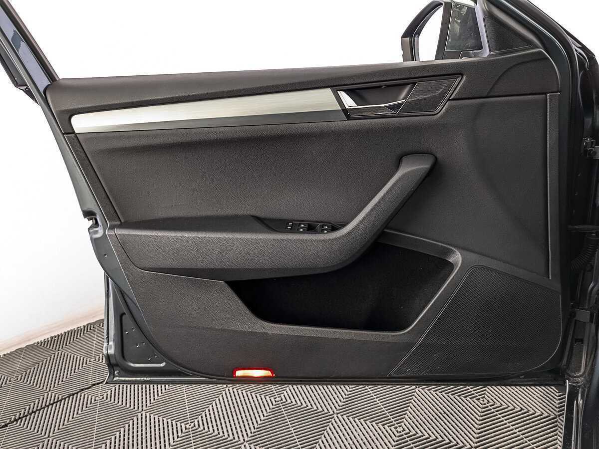 Skoda Superb с пробегом — 2018 год. Фото: #17