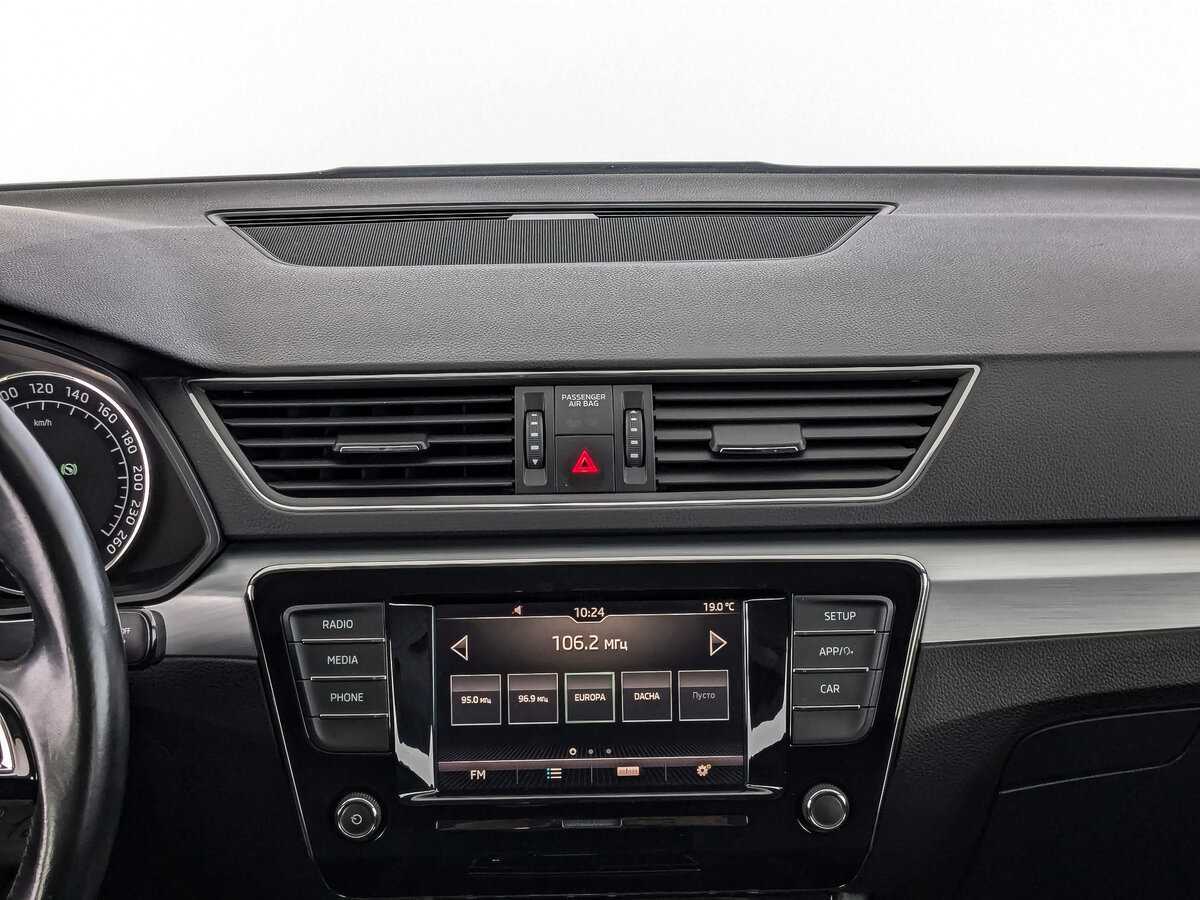 Skoda Superb с пробегом — 2018 год. Фото: #16