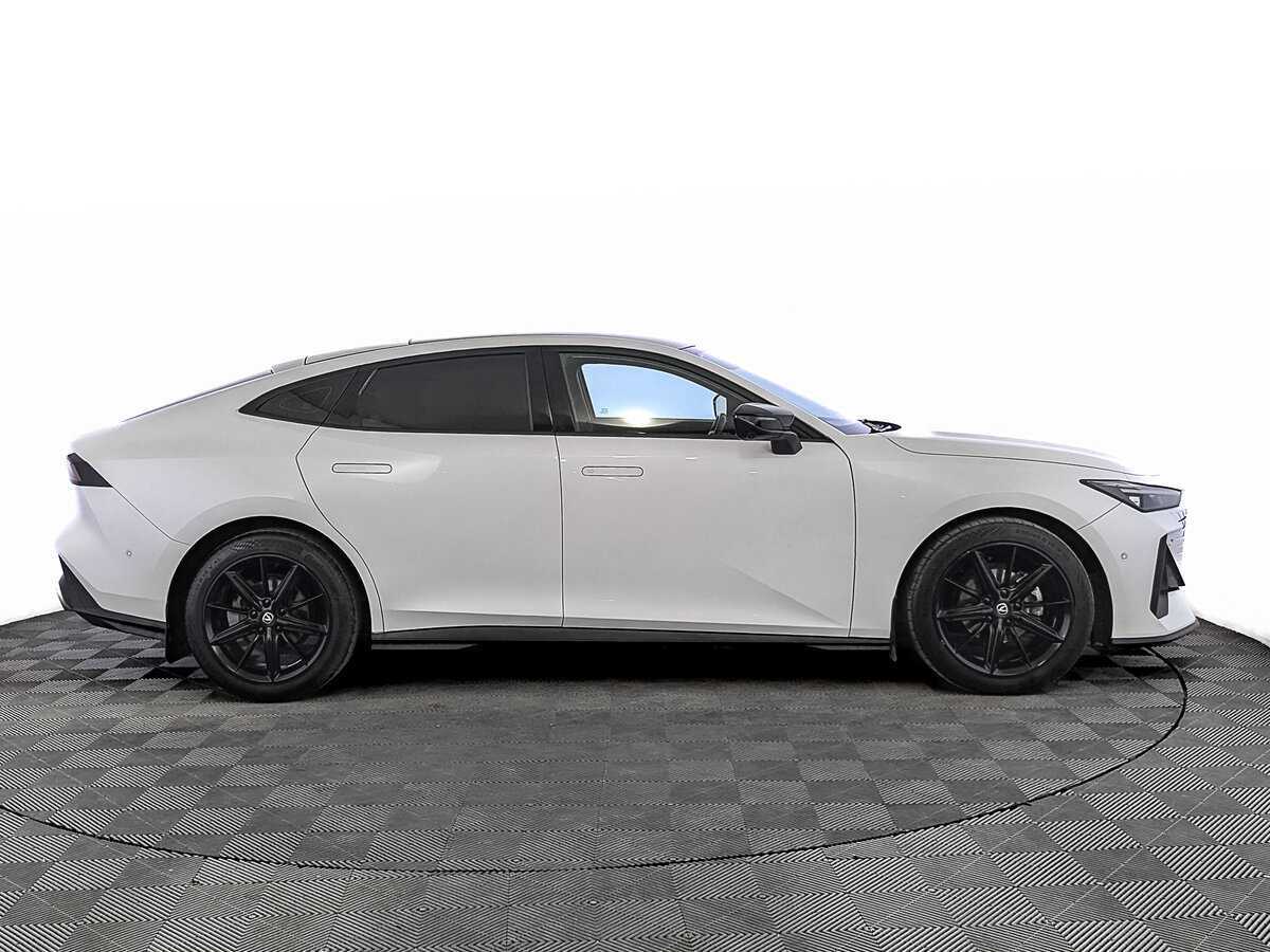 Changan UNI-V с пробегом — 2023 год. Фото: #3