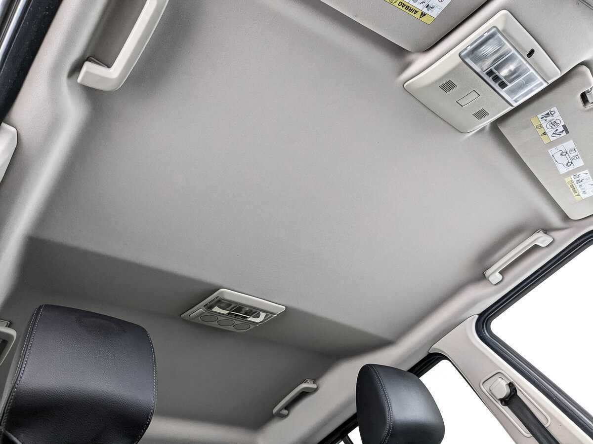 Land Rover Discovery с пробегом — 2012 год. Фото: #21