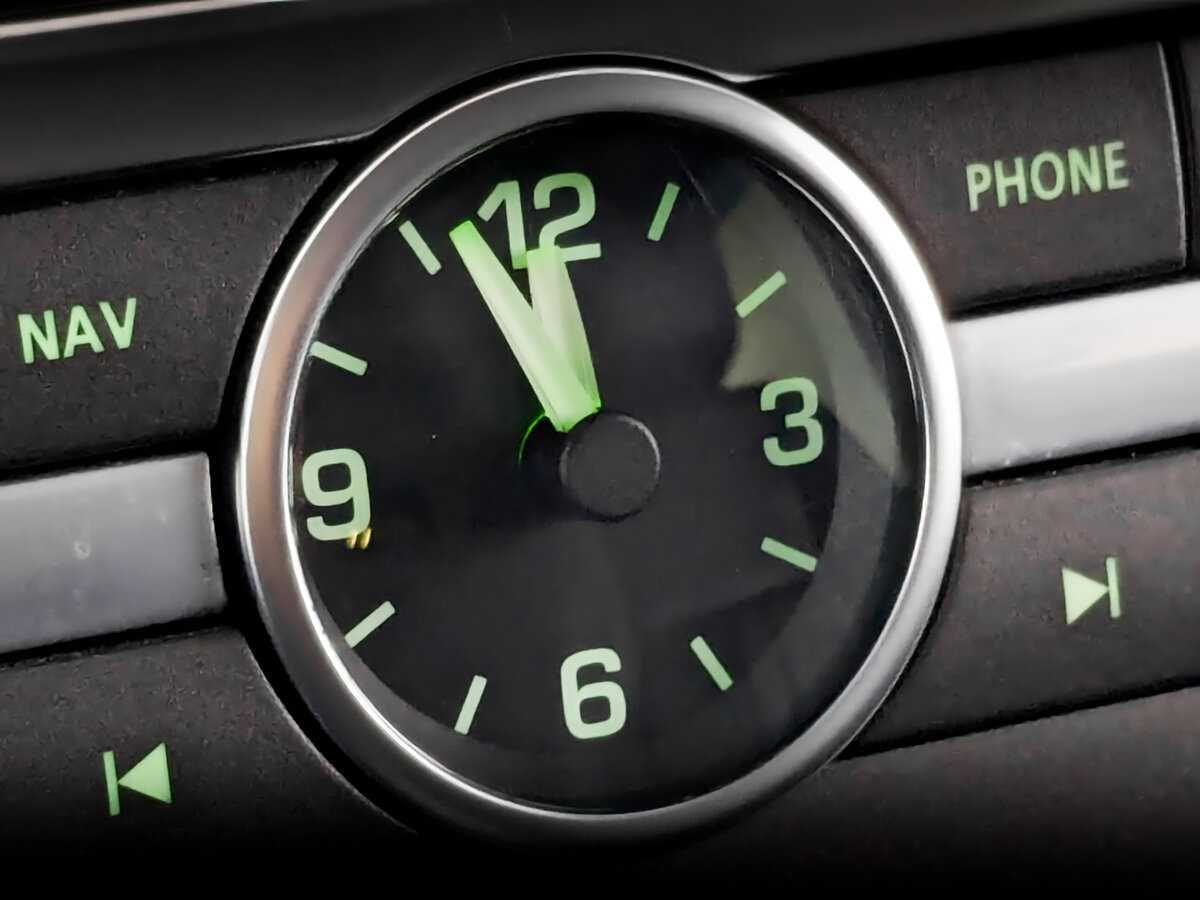 Land Rover Discovery с пробегом — 2015 год. Фото: #24