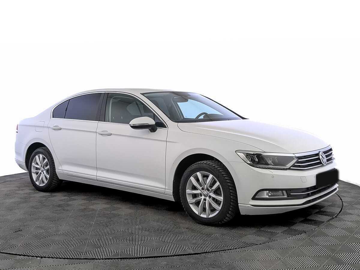 Volkswagen Passat с пробегом — 2019 год. Фото: #2