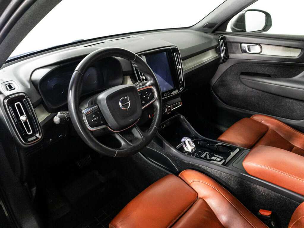 Volvo XC40 с пробегом — 2018 год. Фото: #10