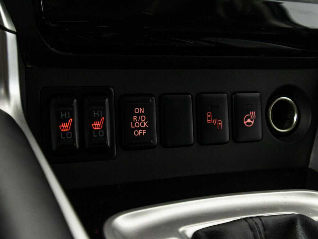 Mitsubishi Pajero Sport с пробегом — 2018 год. Фото: #18