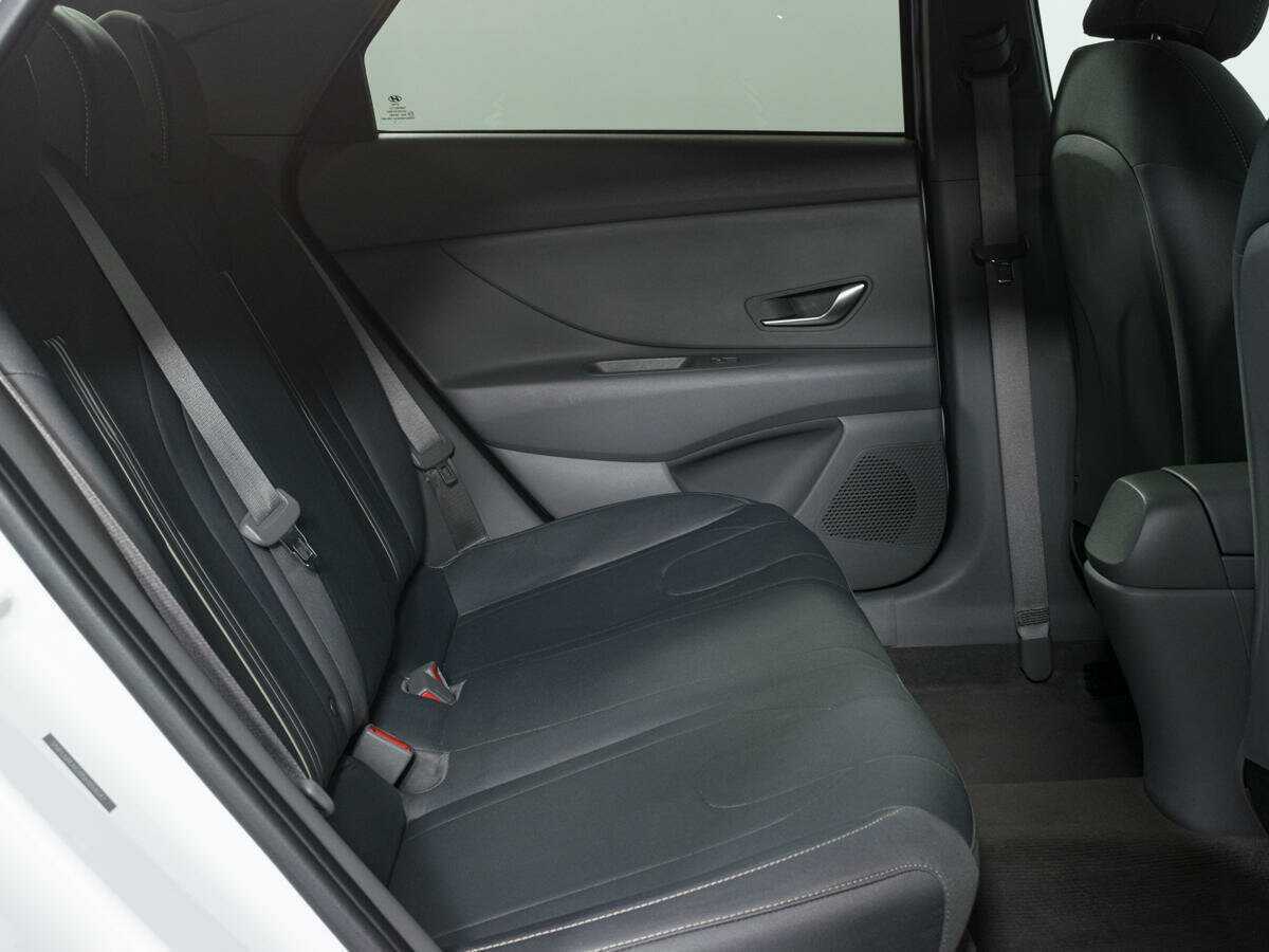 Hyundai Elantra с пробегом — 2021 год. Фото: #9