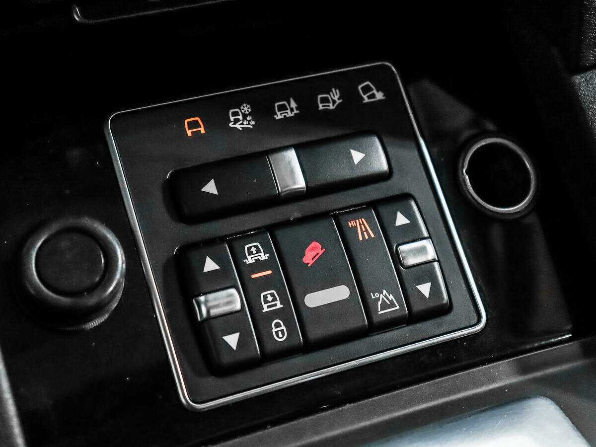 Land Rover Discovery с пробегом — 2013 год. Фото: #19