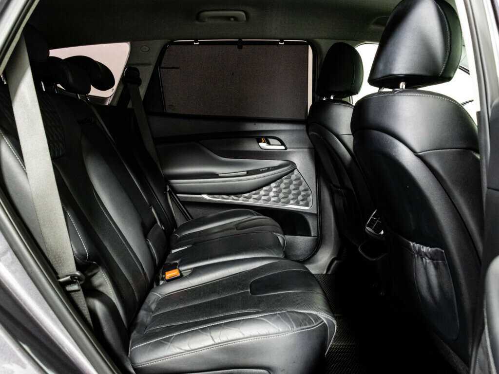 Hyundai Santa Fe с пробегом — 2018 год. Фото: #19