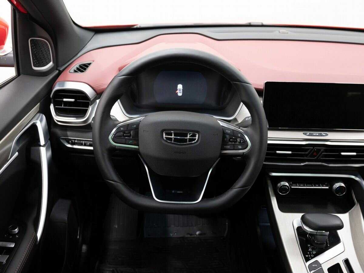 Geely Coolray с пробегом — 2023 год. Фото: #13