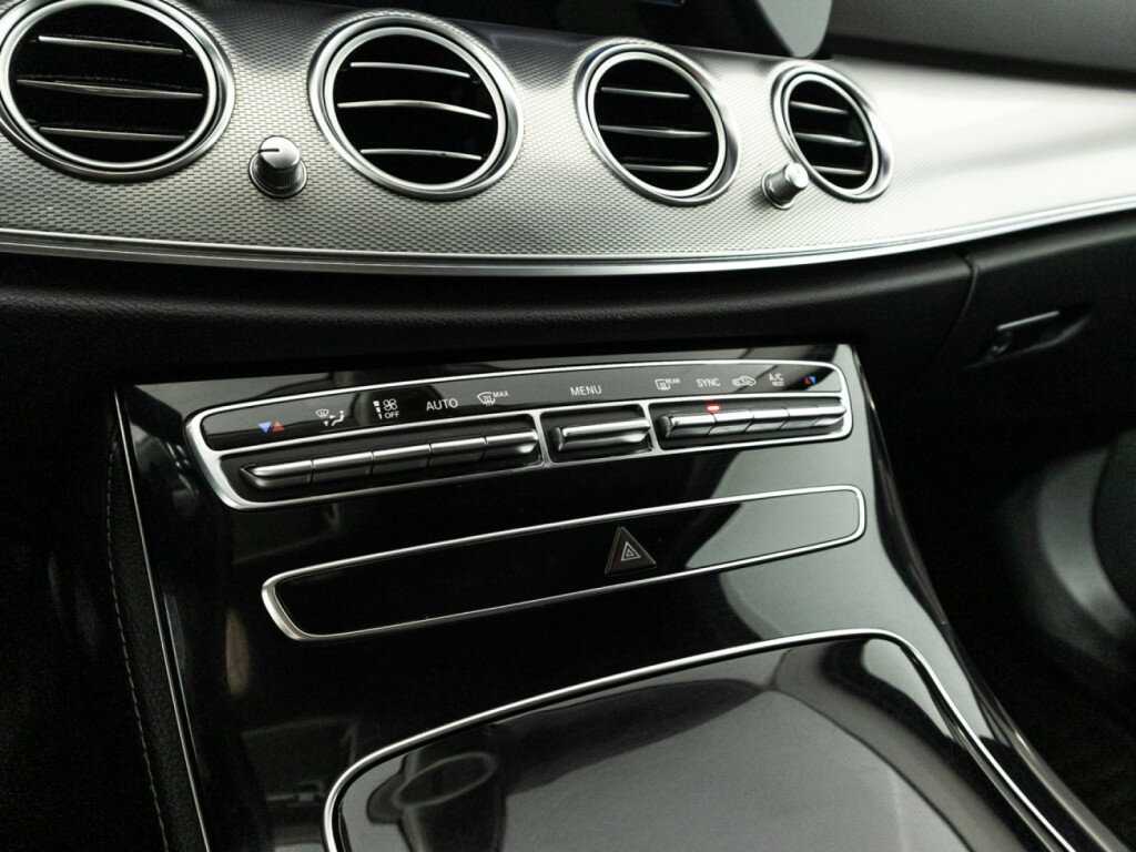 Mercedes-Benz E-Класс с пробегом — 2019 год. Фото: #15