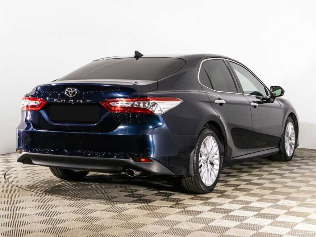 Toyota Camry с пробегом — 2019 год. Фото: #4