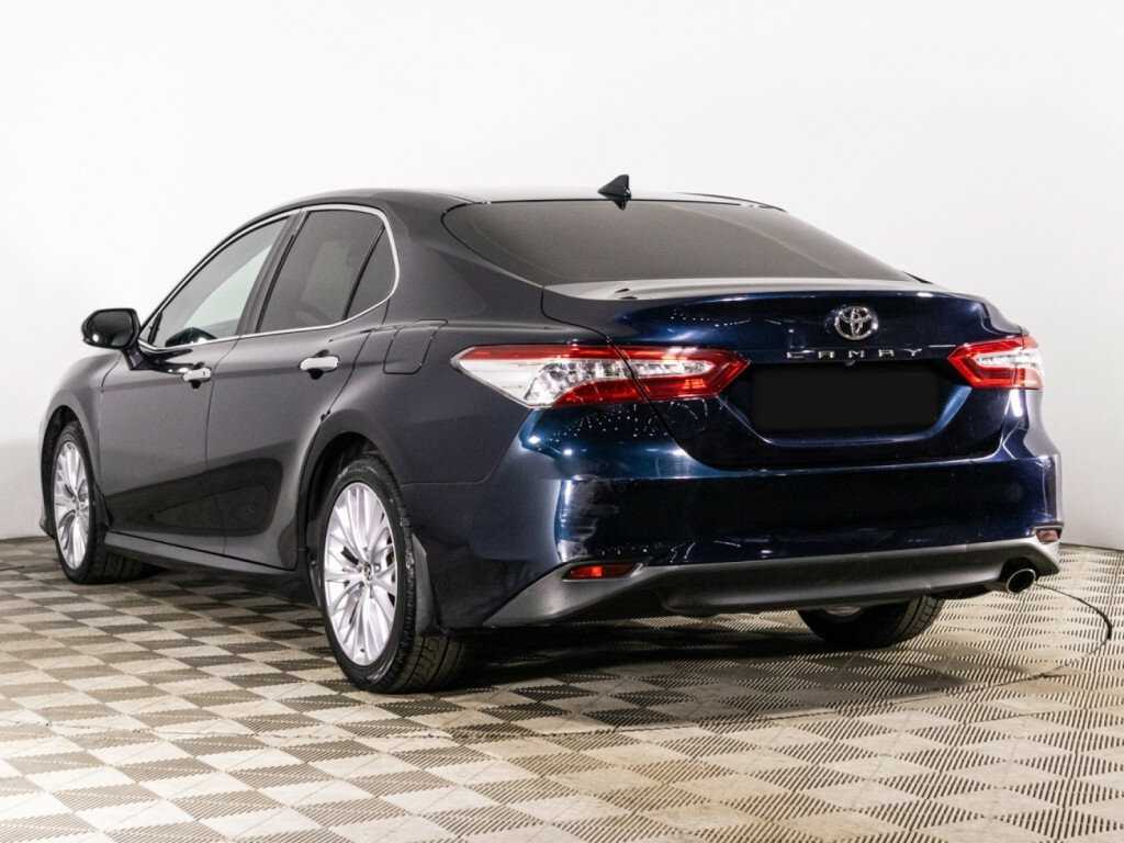 Toyota Camry с пробегом — 2019 год. Фото: #6