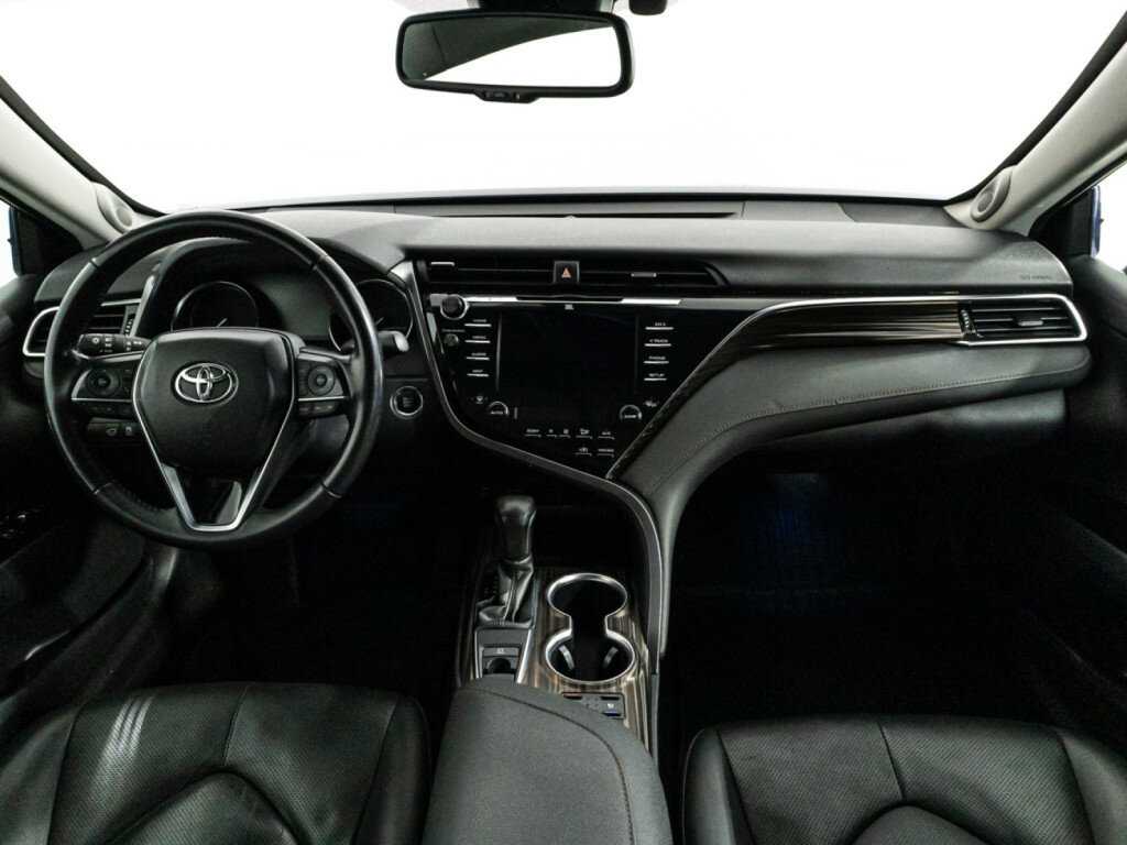 Toyota Camry с пробегом — 2019 год. Фото: #12