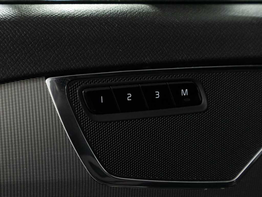 Volvo XC90 с пробегом — 2015 год. Фото: #15