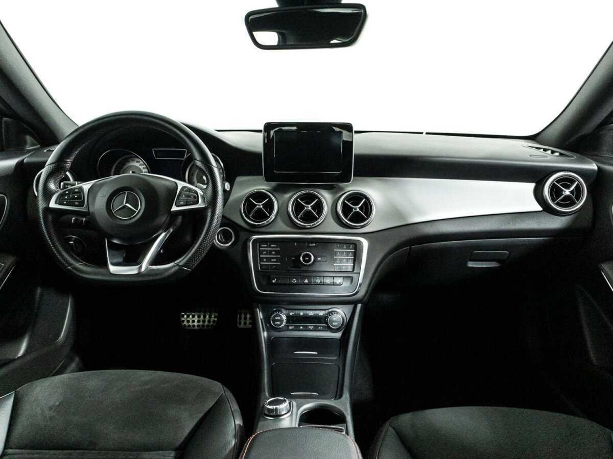 Mercedes-Benz CLA с пробегом — 2015 год. Фото: #12