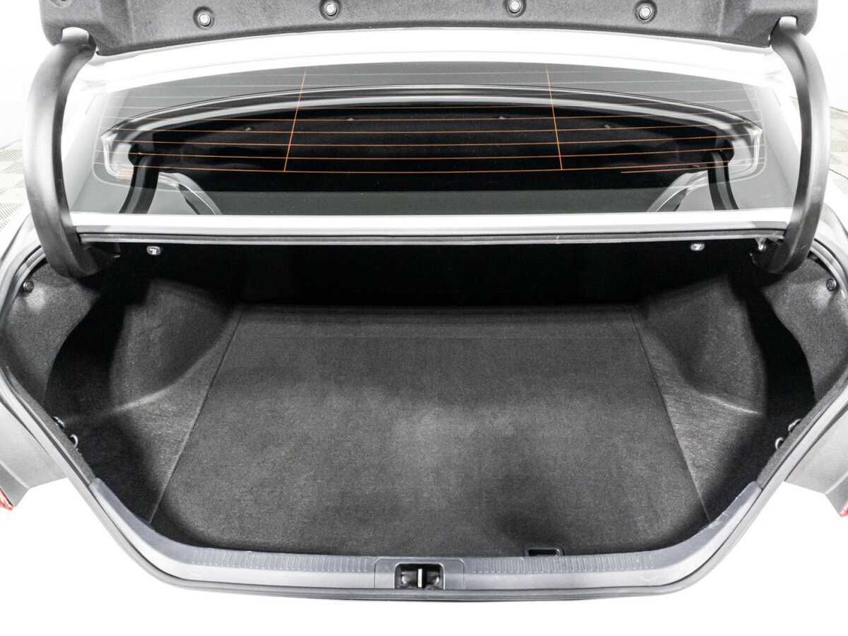 Toyota Camry с пробегом — 2021 год. Фото: #12