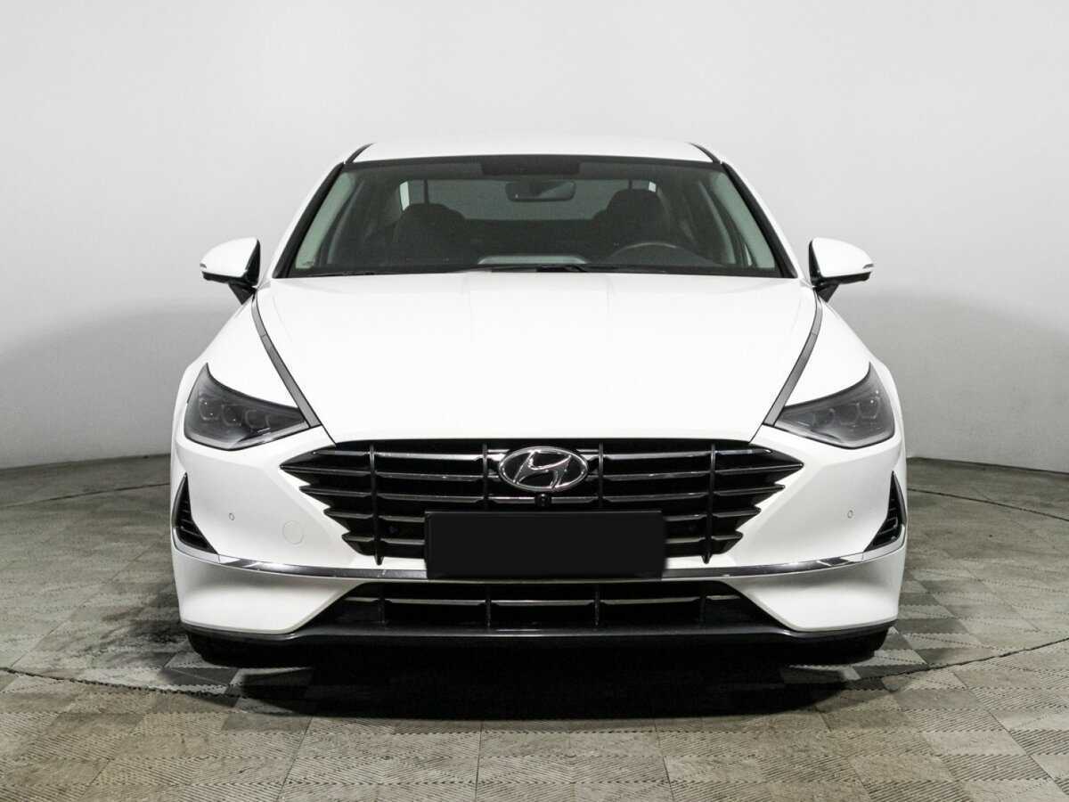 Hyundai Sonata с пробегом — 2022 год. Фото: #1
