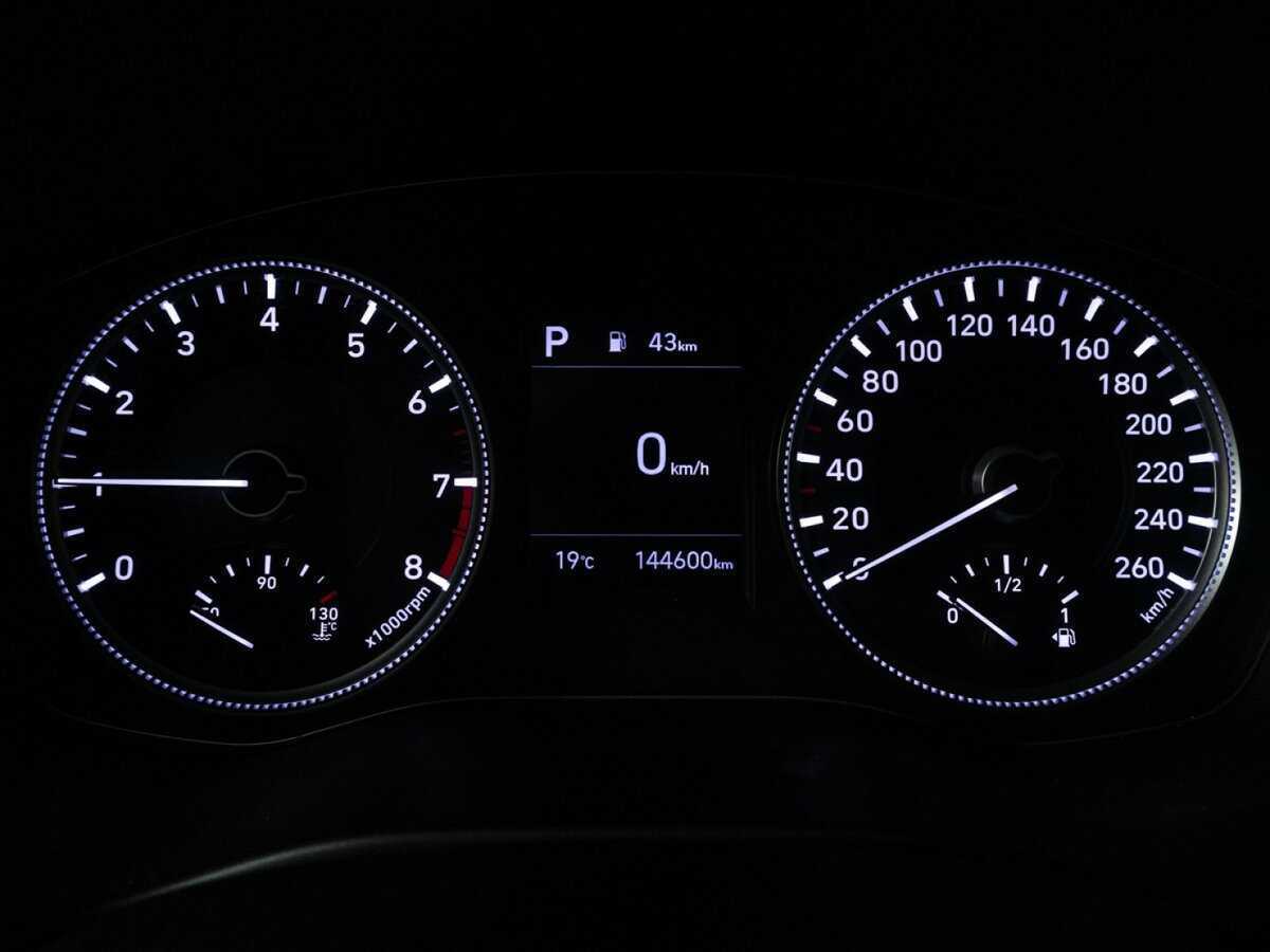 Hyundai Santa Fe с пробегом — 2019 год. Фото: #11