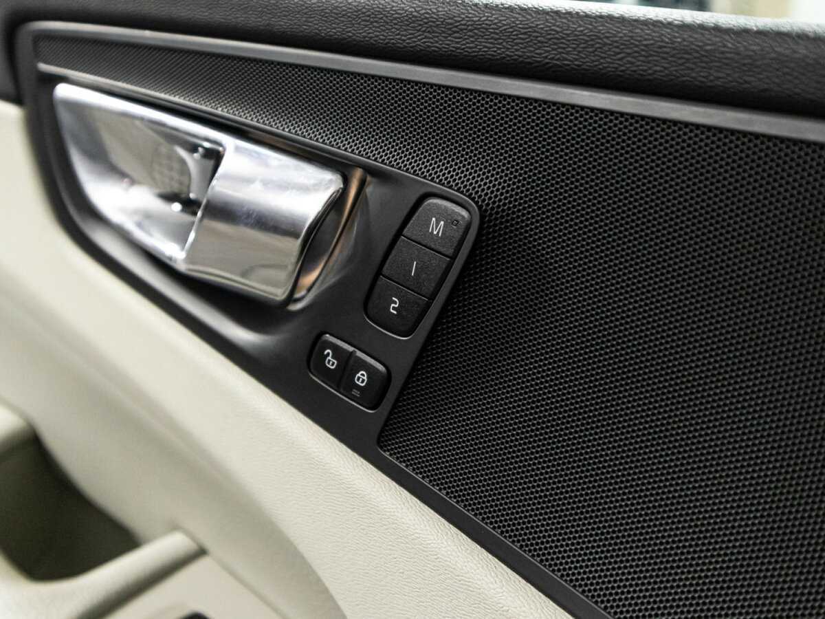 Volvo XC60 с пробегом — 2018 год. Фото: #17