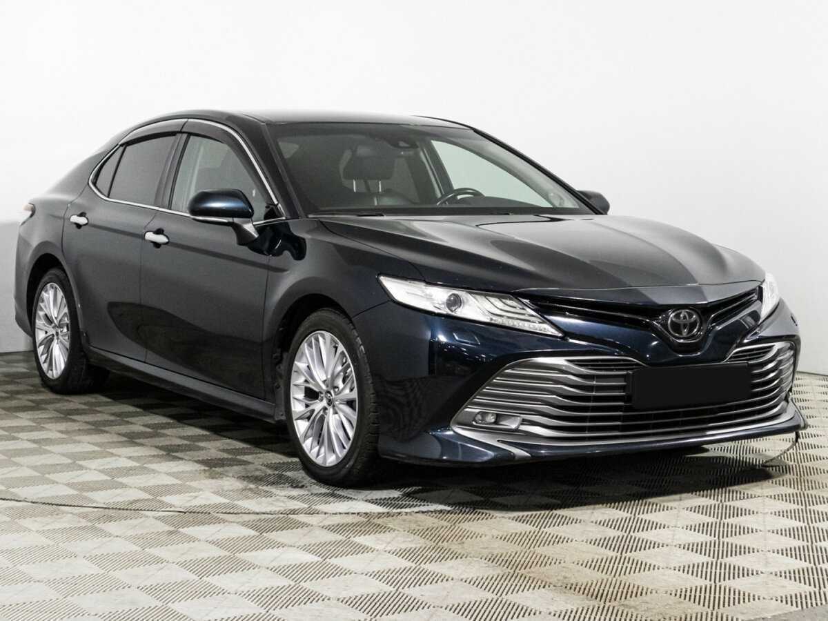 Toyota Camry с пробегом — 2018 год. Фото: #2