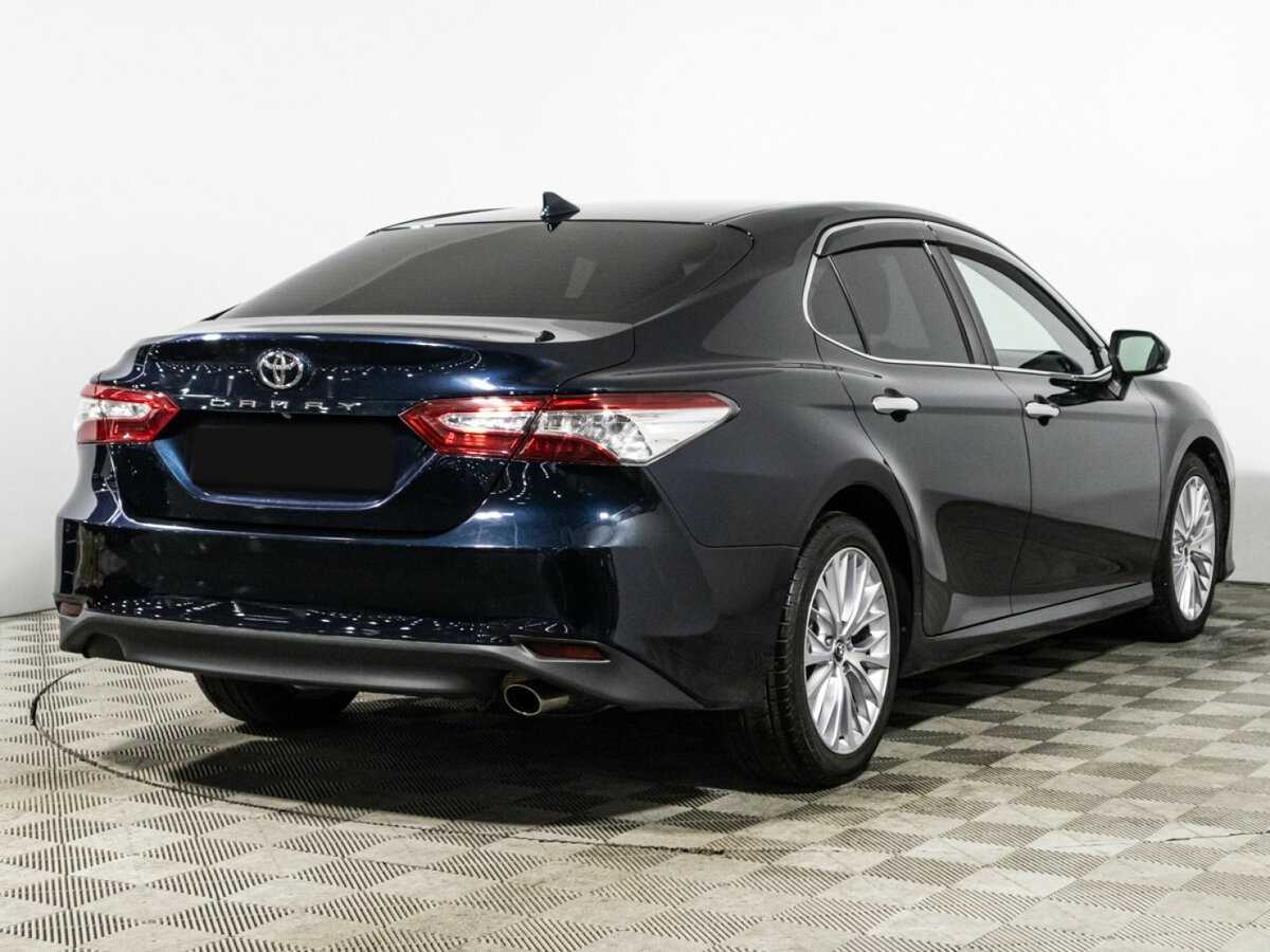 Toyota Camry с пробегом — 2018 год. Фото: #4